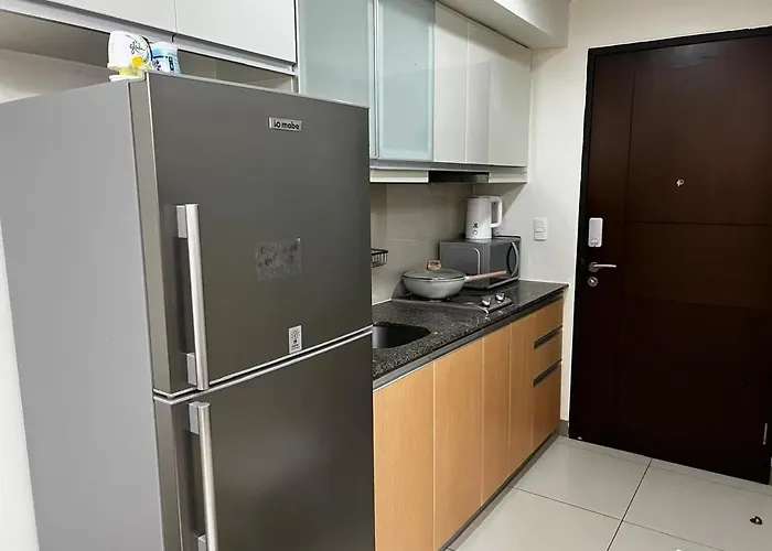 Easyworld One Uptown Bgc Manila