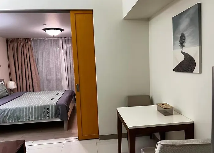 Easyworld One Uptown Bgc Apartment