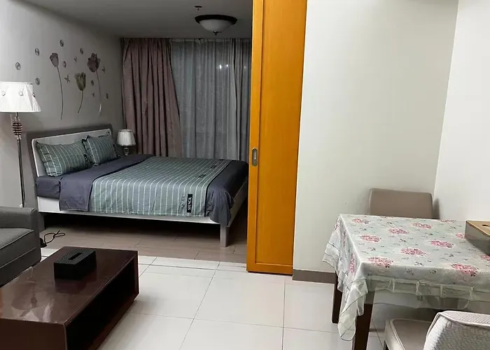 Easyworld One Uptown Bgc Apartment Manila