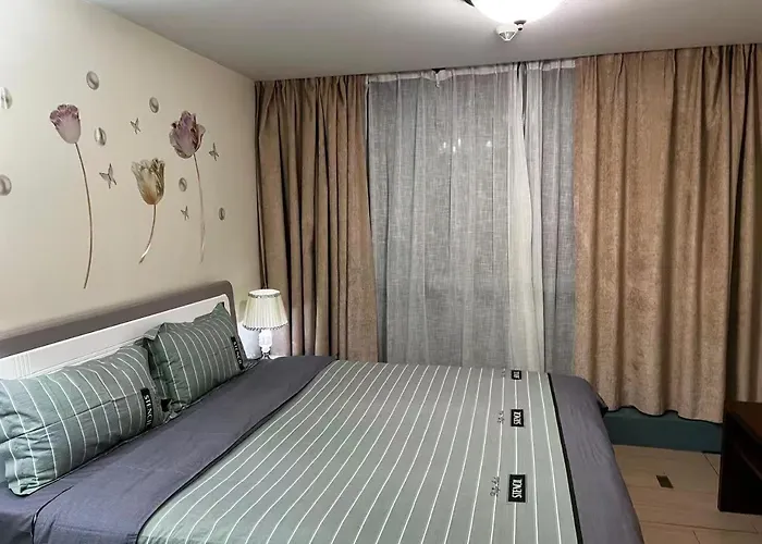 Easyworld One Uptown Bgc Apartment *