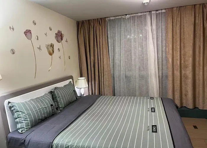 Easyworld One Uptown Bgc