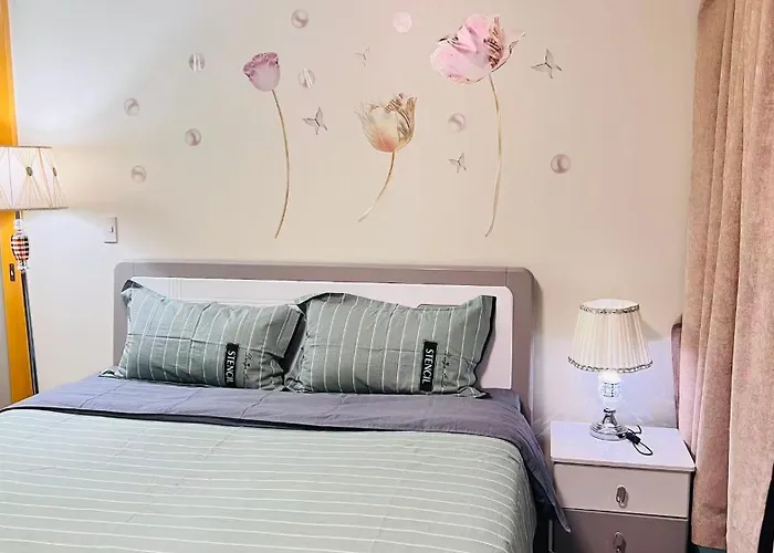 Easyworld One Uptown Bgc Apartment *
