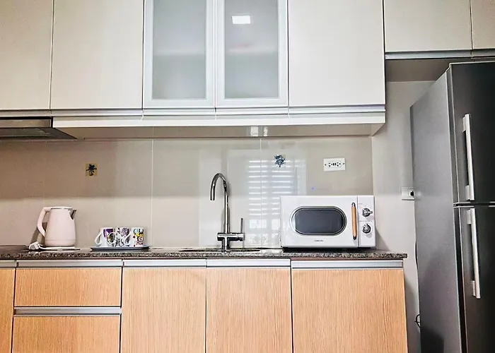 Easyworld One Uptown Bgc Apartment