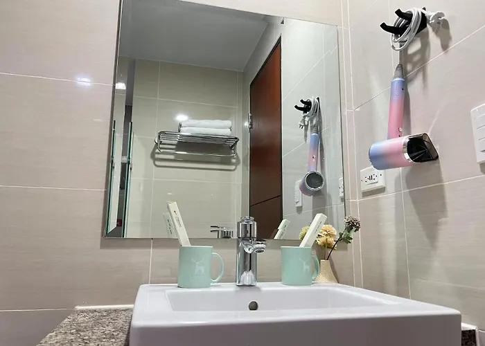 Easyworld One Uptown Bgc Apartment *