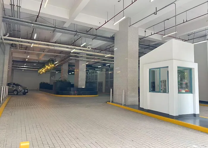 Easyworld One Uptown Bgc Manila