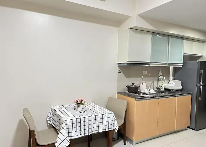 Easyworld One Uptown Bgc Apartment Manila