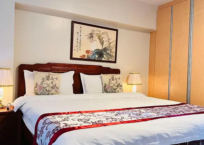 Easyworld One Uptown Bgc *